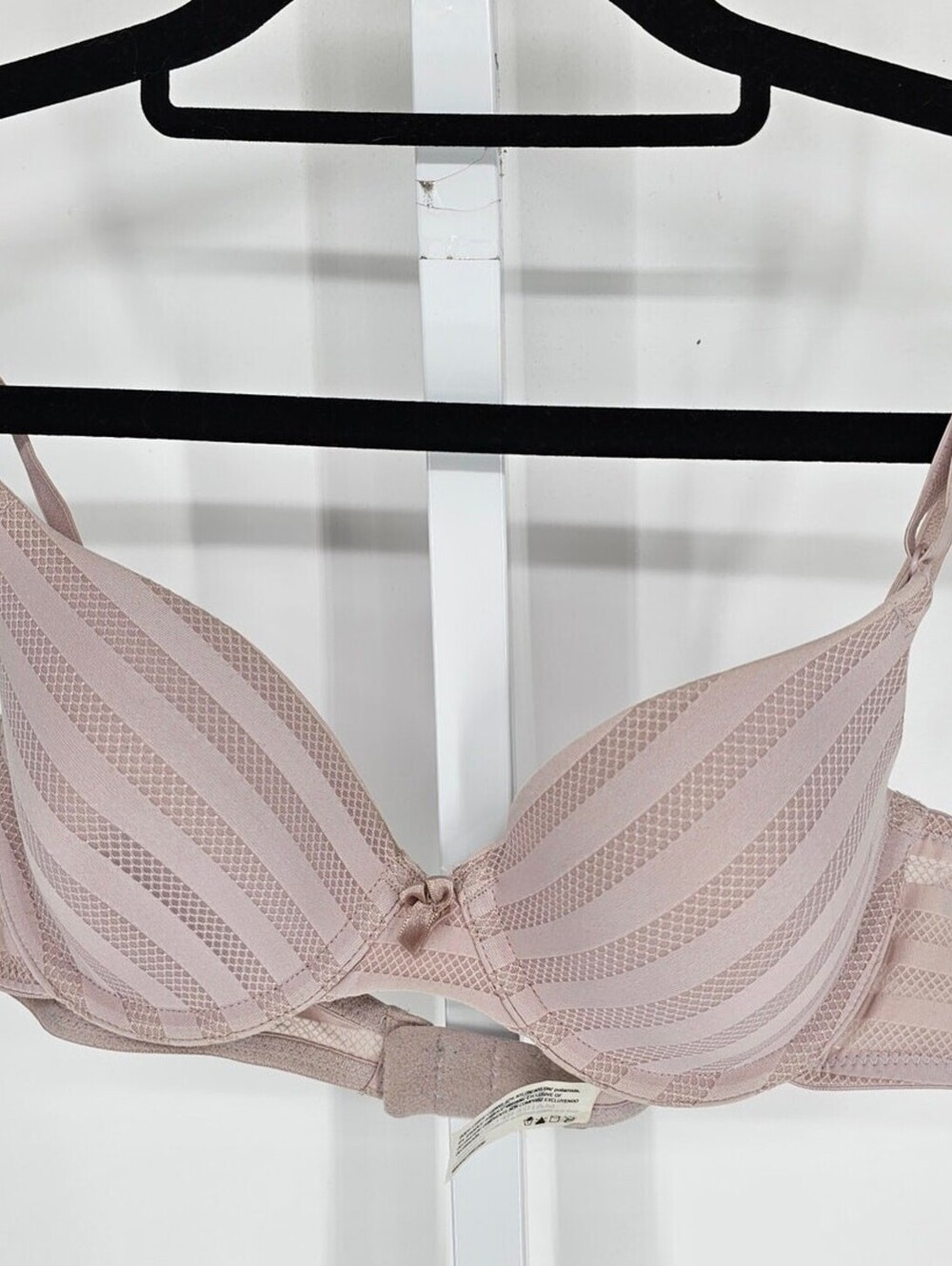 Maidenform Womens Sz 34A Lightly Lined T Shirt Bra Light Blush Pink Cream